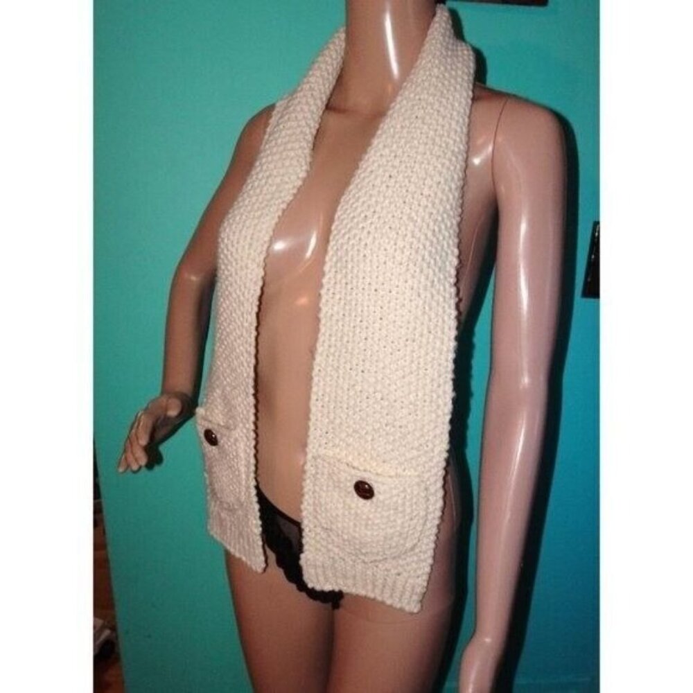 Vintage Ivory Hand Crocheted Scarf w/ Pockets pinup retro rockabilly winter knit